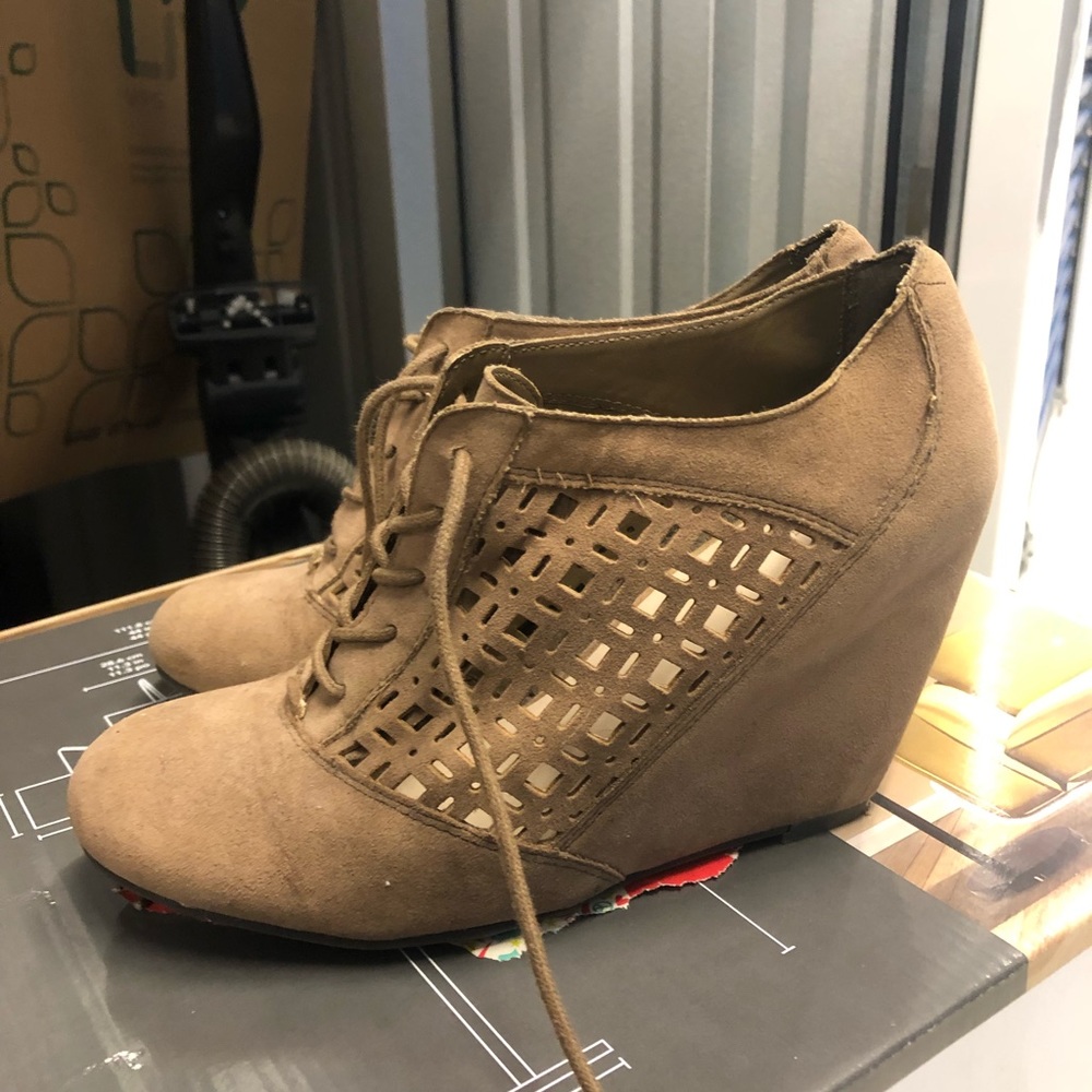 Fergalicious tan booties